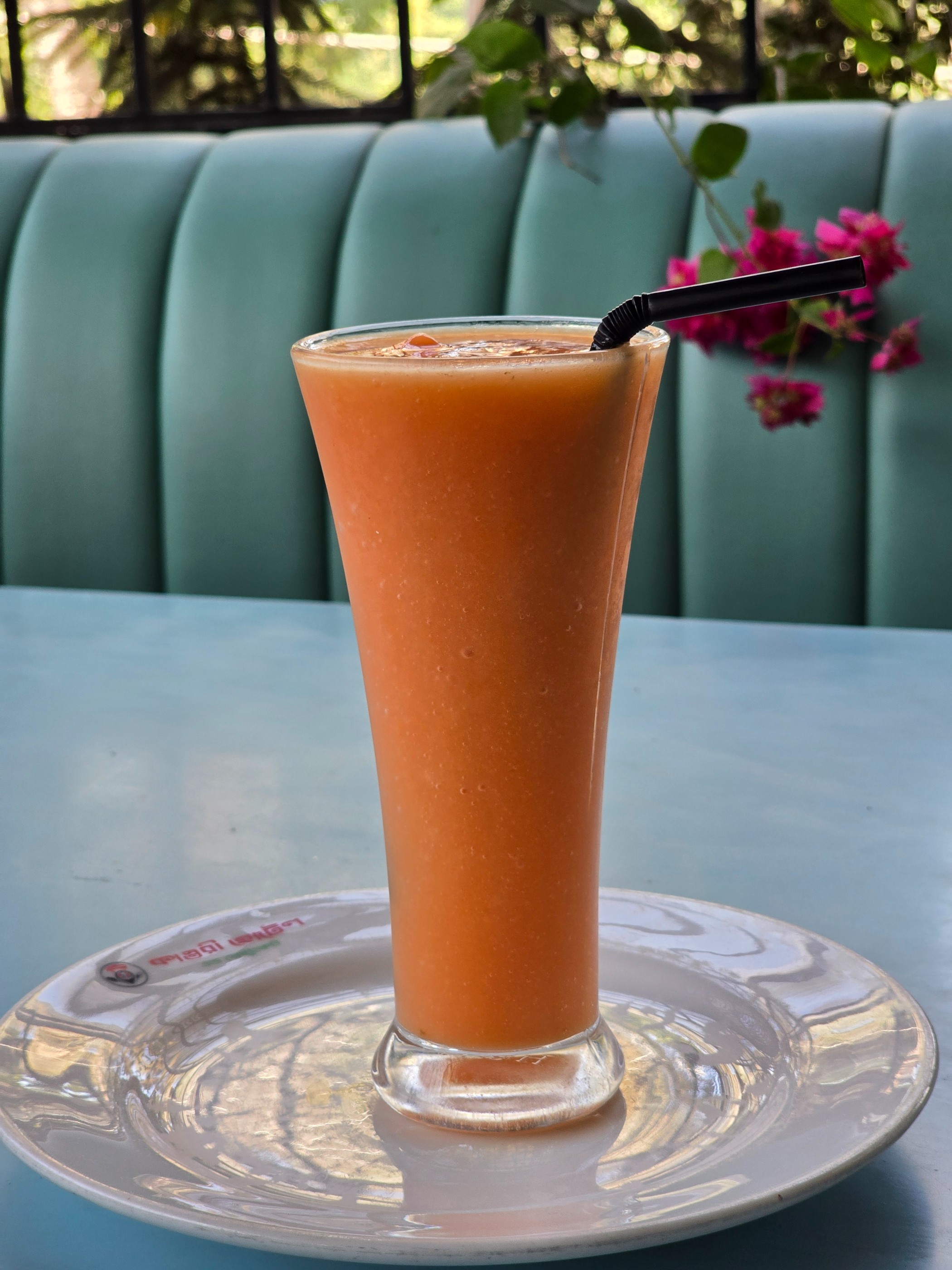 ম্যাংগো জুস